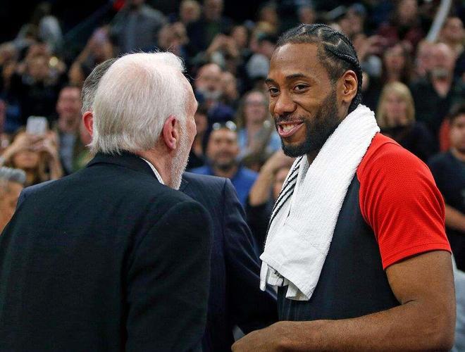 “苏超”决赛进行在即，人民海军泰州舰、南通舰为主队加油（“苏超”决赛在即，人民海军泰州舰、南通舰为主队助威）