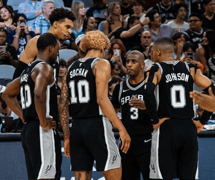 斯基拉：巴黎FC有意把坎特带回法甲，双方已经开始谈判（斯基拉：巴黎FC盼迎坎特回归法甲，已开启谈判）