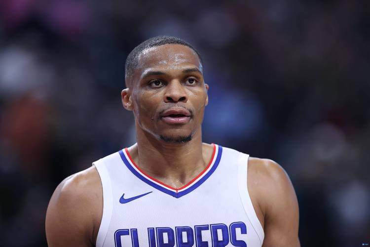 DO：伊萨克将返回英格兰并回归纽卡训练（伊萨克即将回英格兰，归队参加纽卡训练）