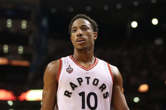 下半场发力！康宁汉姆15中7得到27分4篮板9助攻（后半场爆发，康宁汉姆15投7中砍下27分4篮板9助攻）